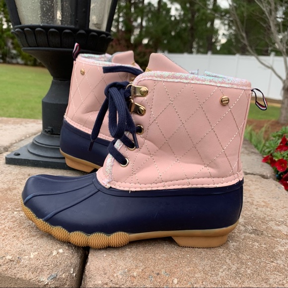 tommy hilfiger pink duck boots